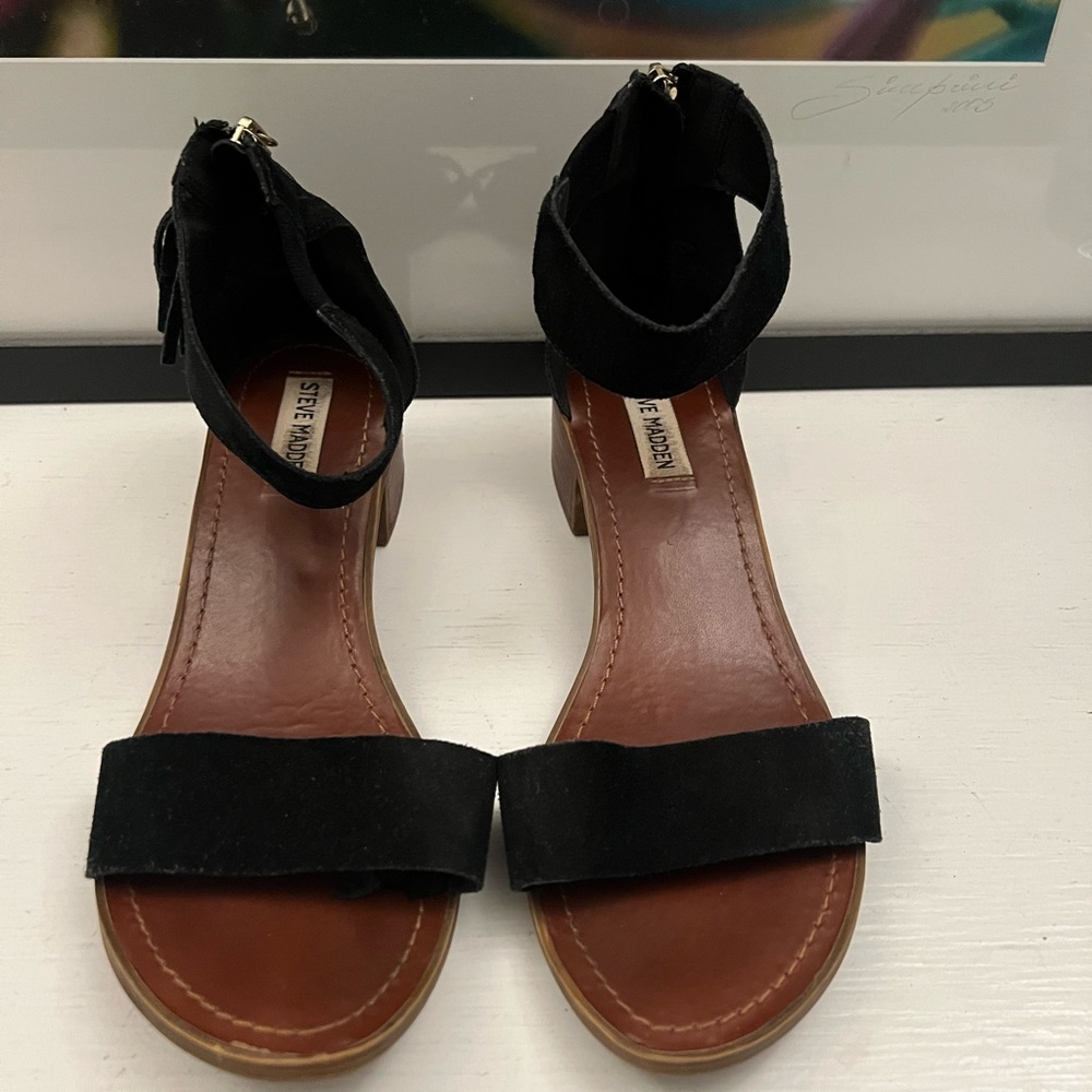 Steve Madden Black and Tan Women's Sandals